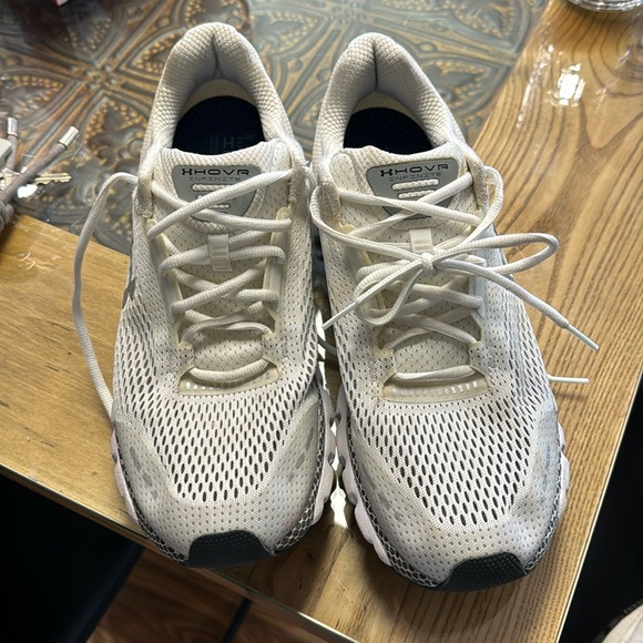 Under armour Hovr infinite men shoe barely worn - Picture 1 of 4